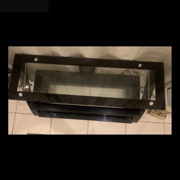 table - Picture 2 of 3